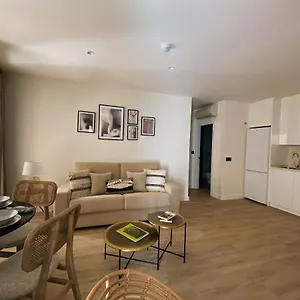 Premium - Calle San Telmo Малага